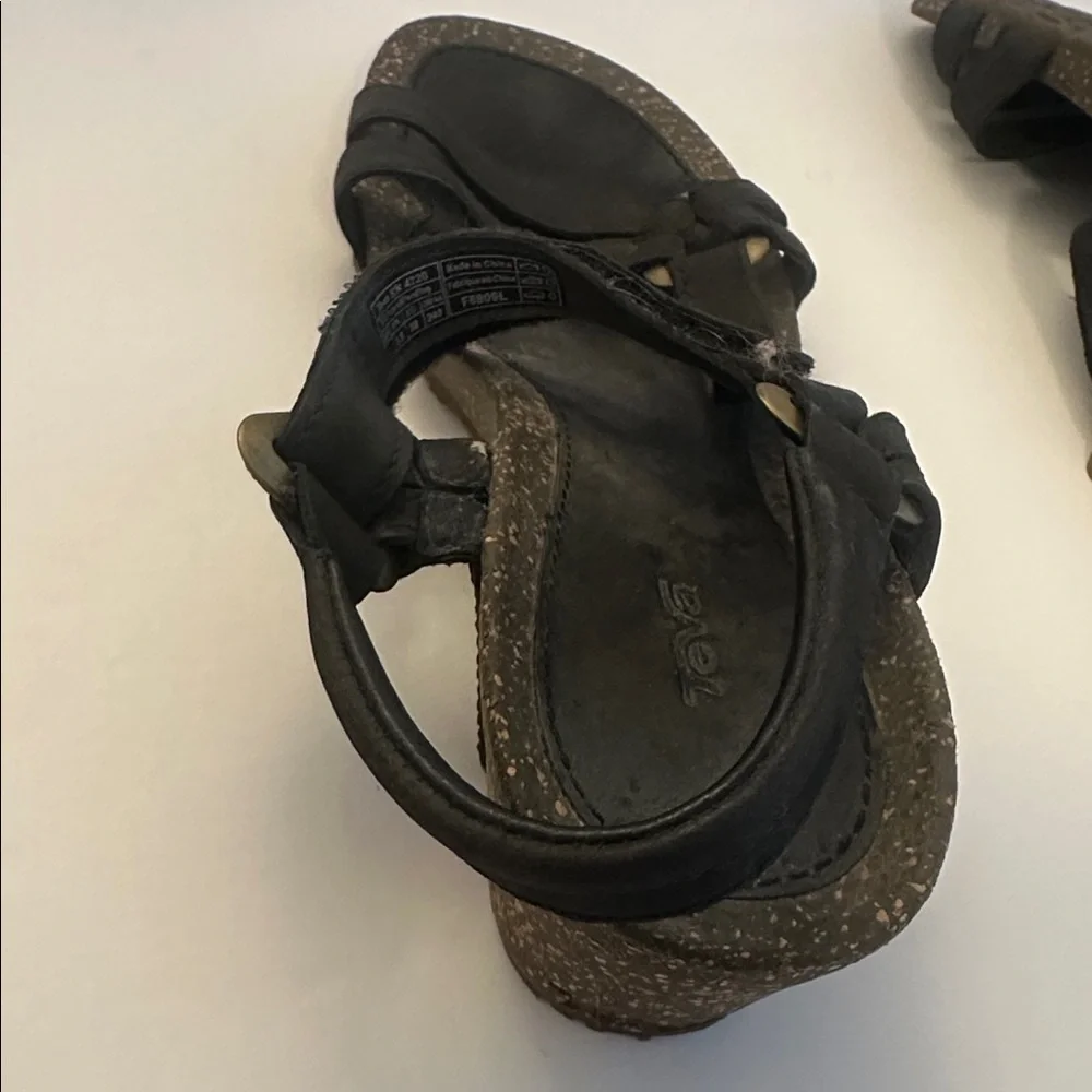 Teva Women’s Ventura Leather Wedge Strappy Sandal Dark Cork US 7 EUR 38‎ Used